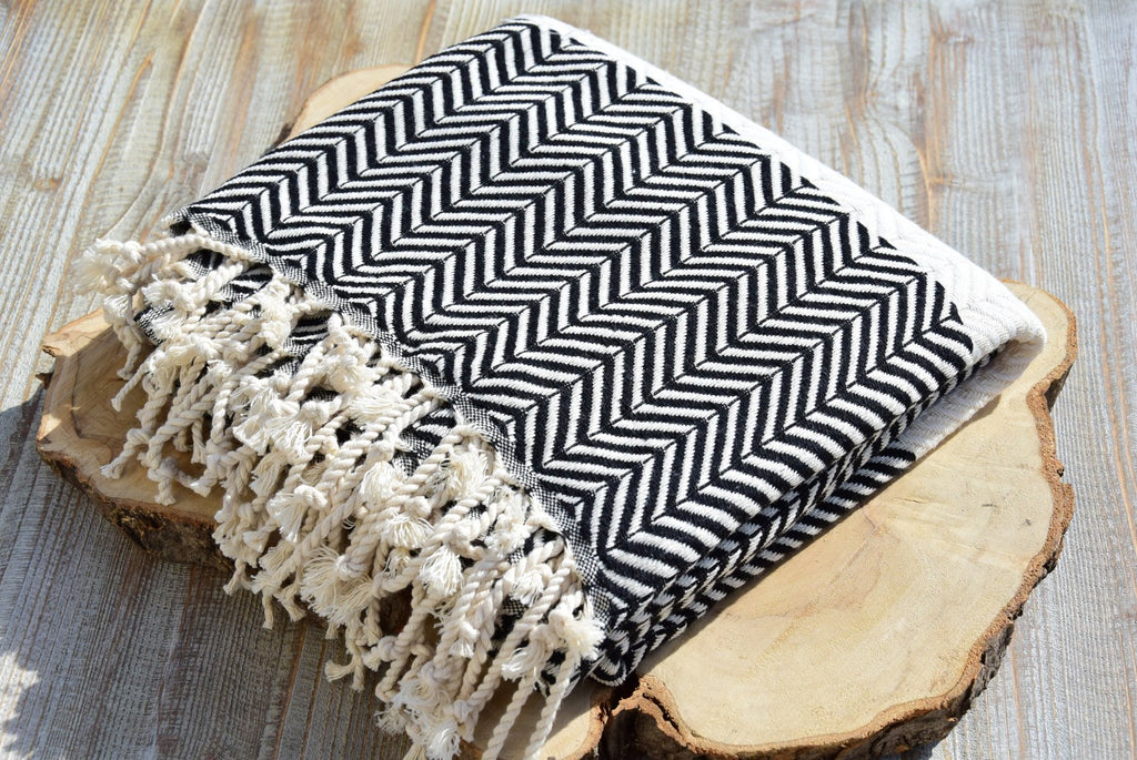Black and White Turkish Towel – Luxury Cotton Chevron Towel, Handmade Bath & Spa Towel, Personalized Gift for Her, Bridesmaid or Home Decor