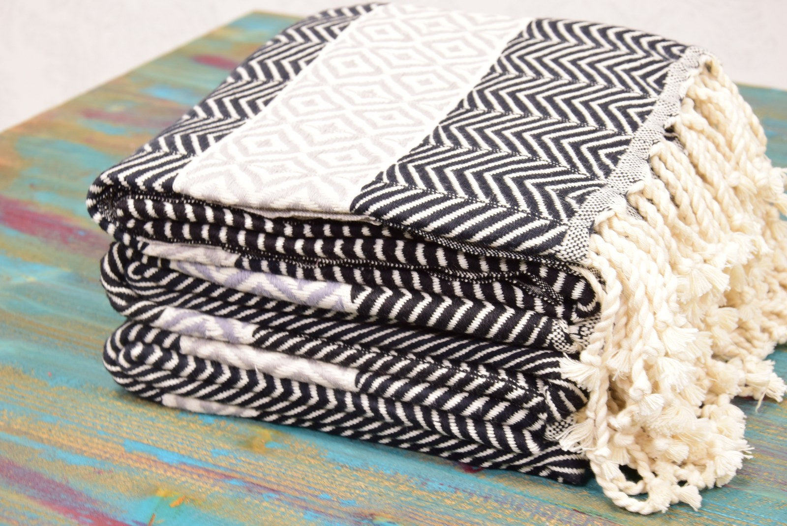 Black & White Turkish Towel – Handmade Cotton Towel with Boho Chevron Design, Personalized Gift for Her, Bridesmaid or Home Spa Towel
