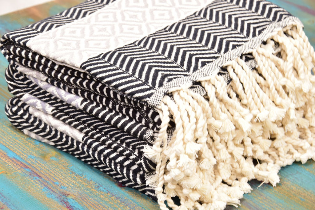 Black & White Turkish Towel – Handmade Cotton Towel with Boho Chevron Design, Personalized Gift for Her, Bridesmaid or Home Spa Towel