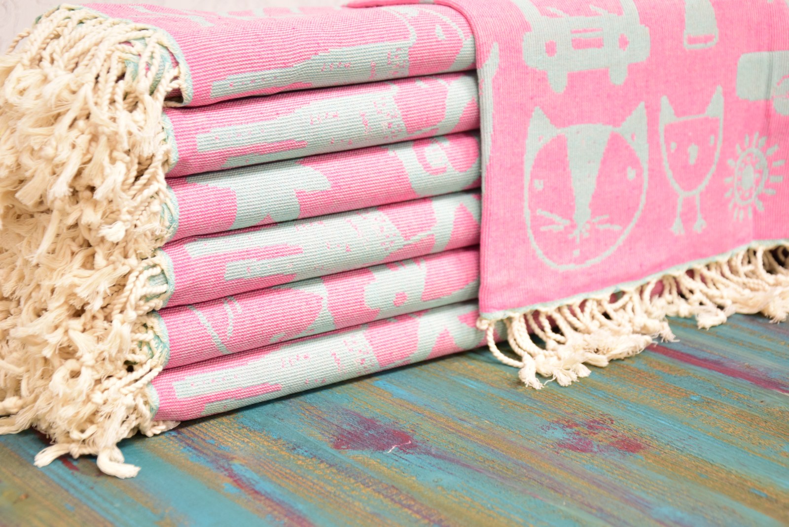 Pink Kids Turkish Towel – Cute Animal & Car Pattern, Personalized Gift for Children, Soft Cotton Bath or Beach Towel, Custom Embroidered Baby Gift