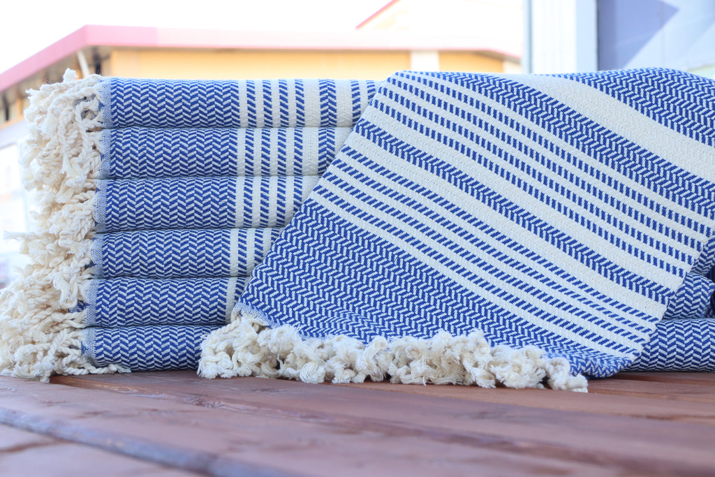 Blue and White Turkish Cotton Towel Set – Handwoven Peshtemal with Fringe
