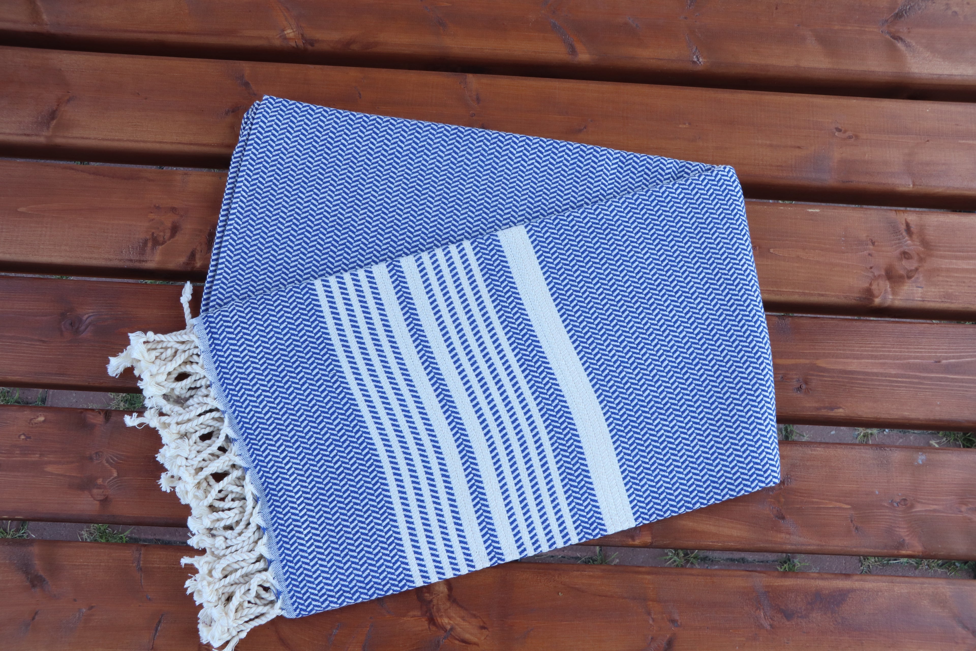Blue and White Turkish Cotton Towel Set – Handwoven Peshtemal with Fringe