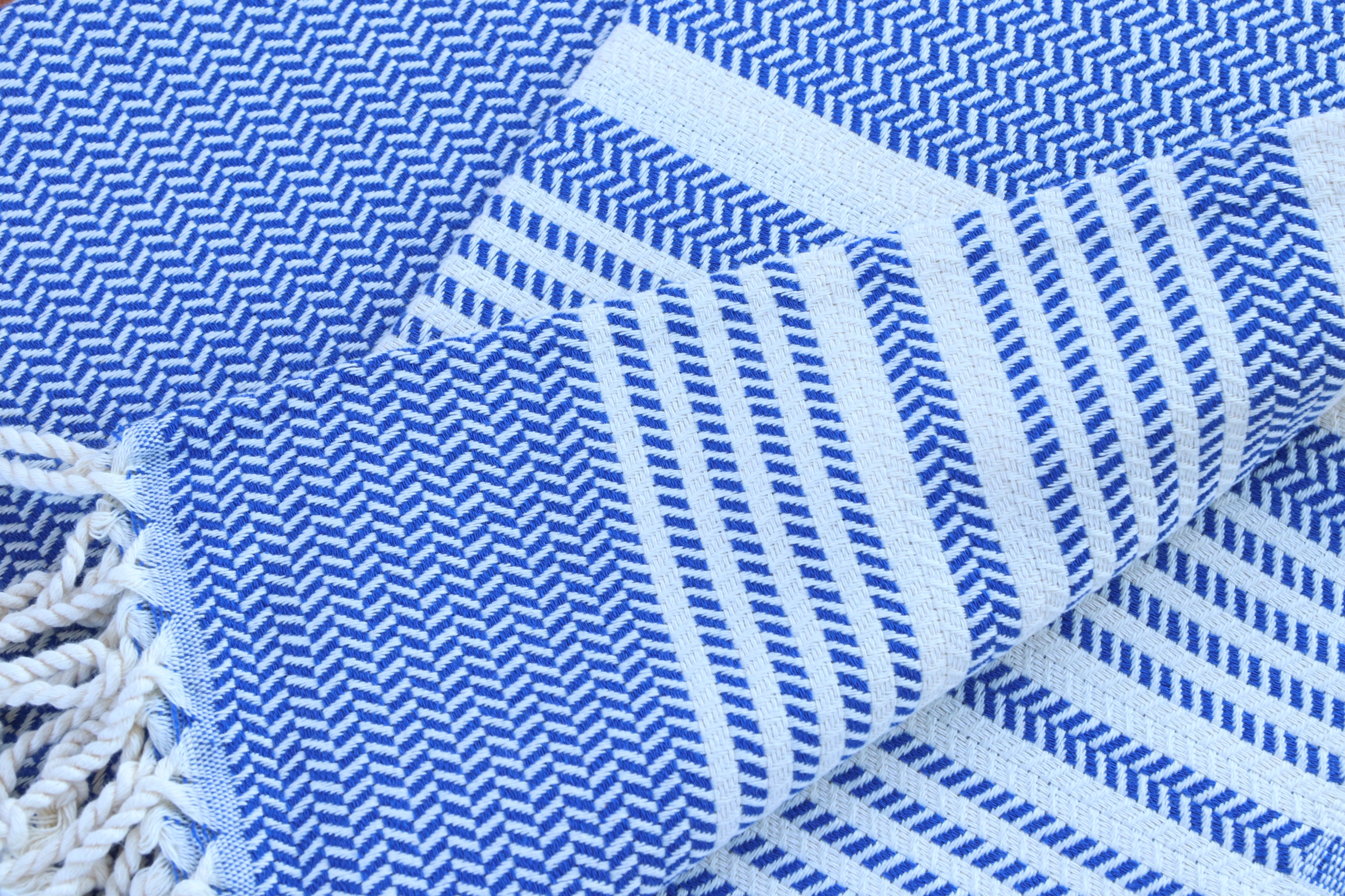 Blue and White Turkish Cotton Towel Set – Handwoven Peshtemal with Fringe