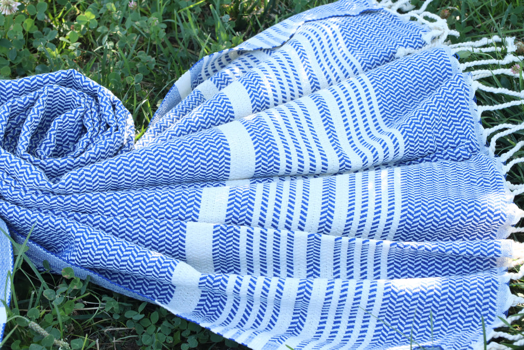 Blue and White Turkish Cotton Towel Set – Handwoven Peshtemal with Fringe